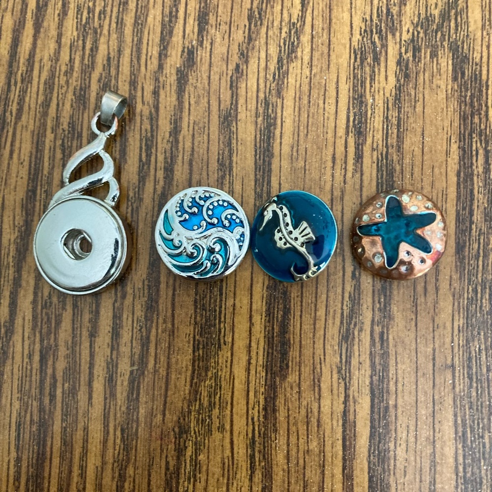 Ocean pop out charm necklace, NO CHAIN